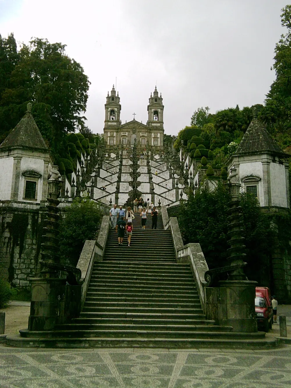 Escadório e santuário do Bom Jesus do Monte, em Braga